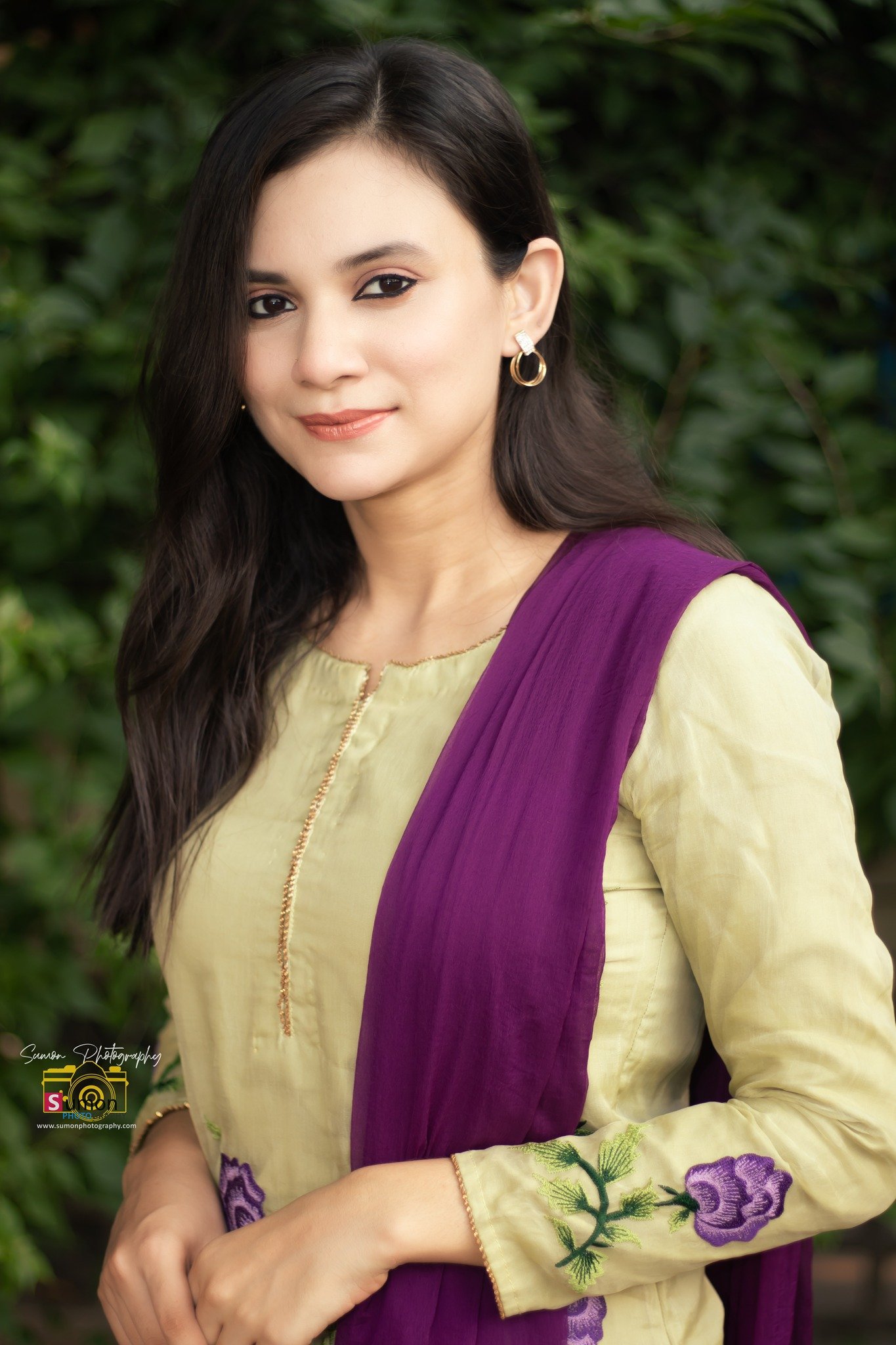 Outdoor Classic Photoshoot Ayesha Labonno- 2023 (2)