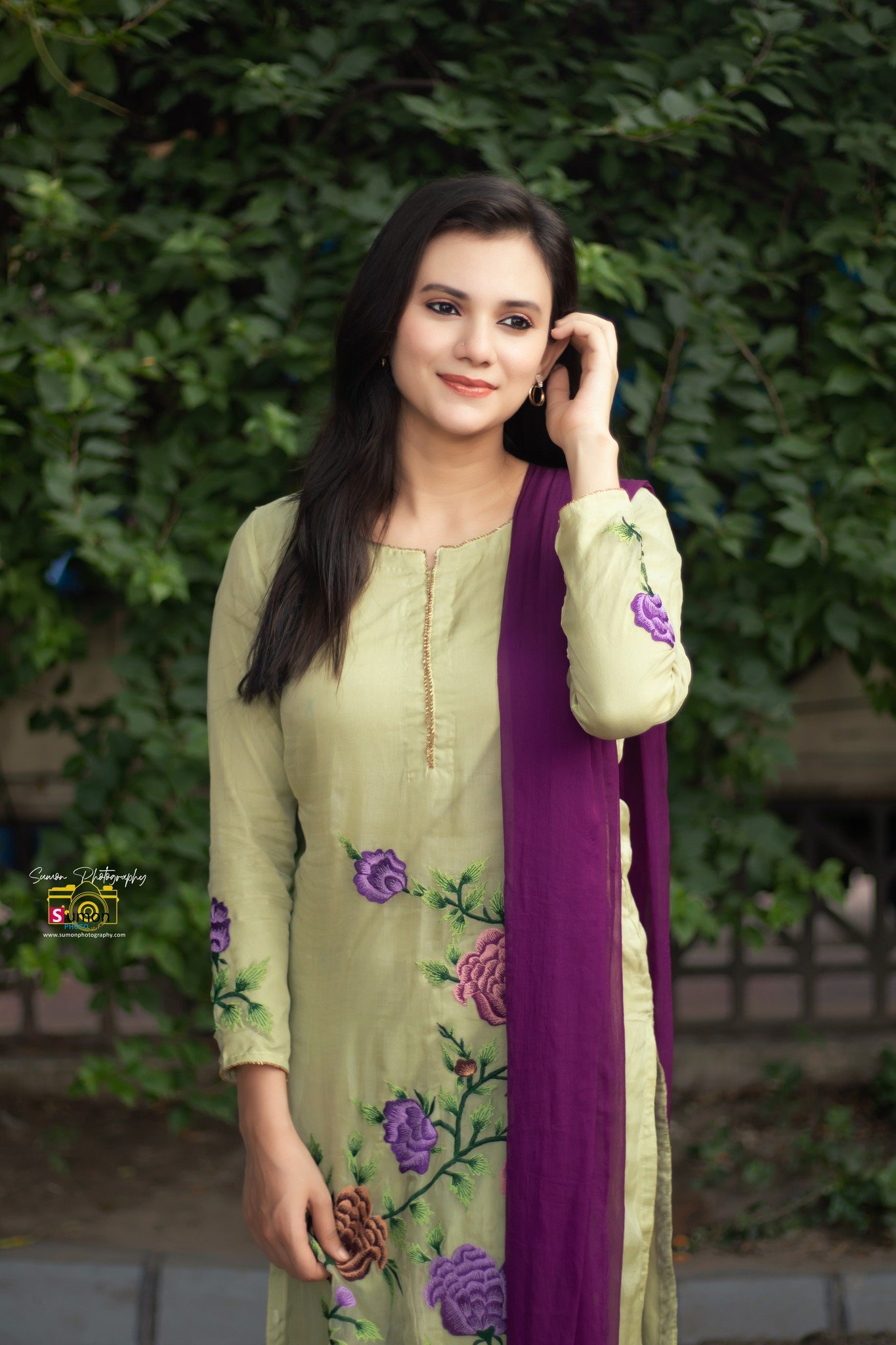 Outdoor Classic Photoshoot Ayesha Labonno- 2023 (4)